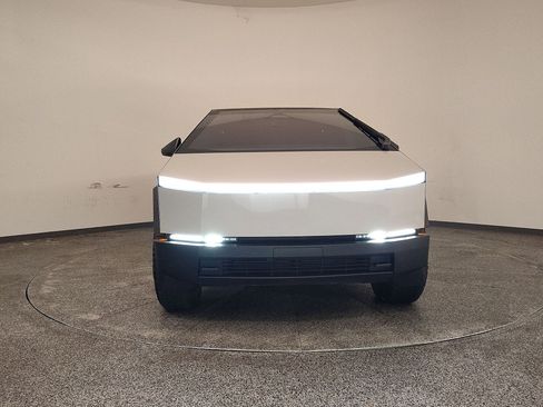 Used 2024 Tesla Cybertruck AWD Crew Cab image 6