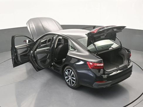 Used 2025 Volkswagen Jetta SE FWD image 63