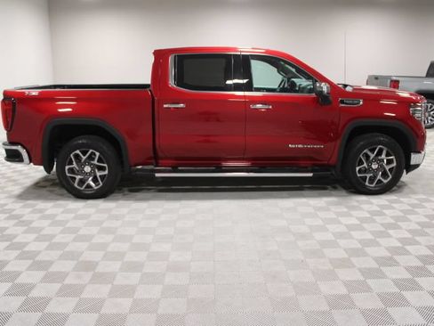 Used 2024 GMC Sierra 1500 SLT w/ SLT Premium Plus Package AWD/4WD image 12