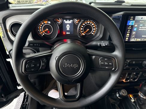 Used 2026 Jeep Wrangler Sport image 17