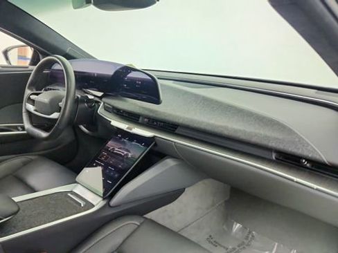 Used 2024 Lucid Air Touring image 21