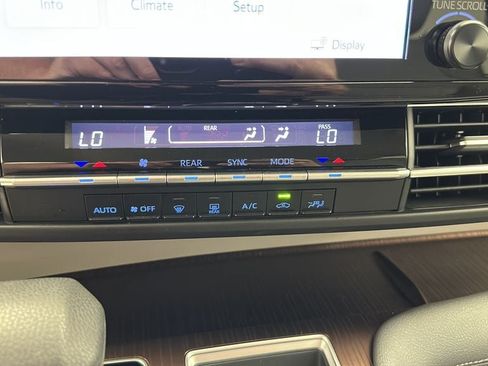 Used 2022 Toyota Sienna LE FWD image 21
