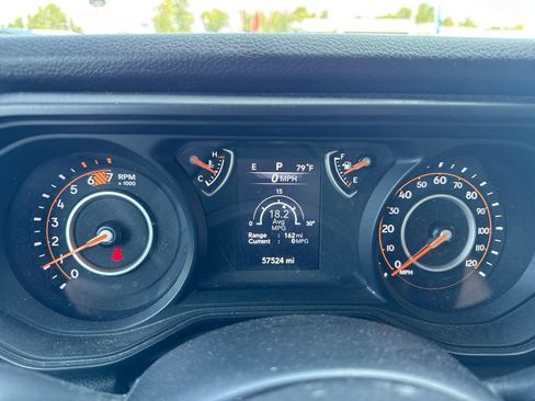 Used 2024 Jeep Wrangler Unlimited Sport AWD/4WD image 9