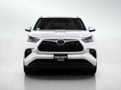 Used 2022 Toyota Highlander XLE image 8