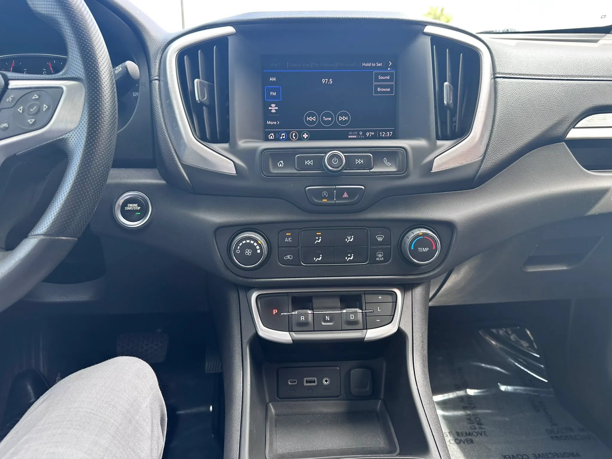 Used 2023 GMC Terrain SLE w/ LPO, Floor Liner Package FWD image 17