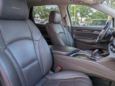 Used 2019 Buick Enclave Avenir w/ Avenir Technology Package image 15