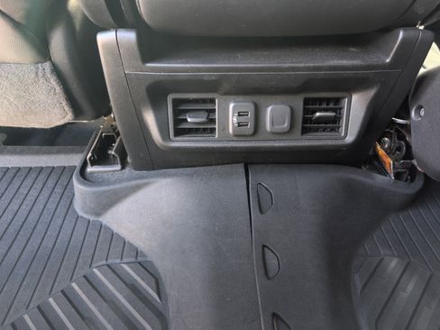 Used 2020 Chevrolet Silverado 1500 LTZ image 29