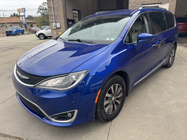 Used 2020 Chrysler Pacifica Touring-L Plus FWD image 7