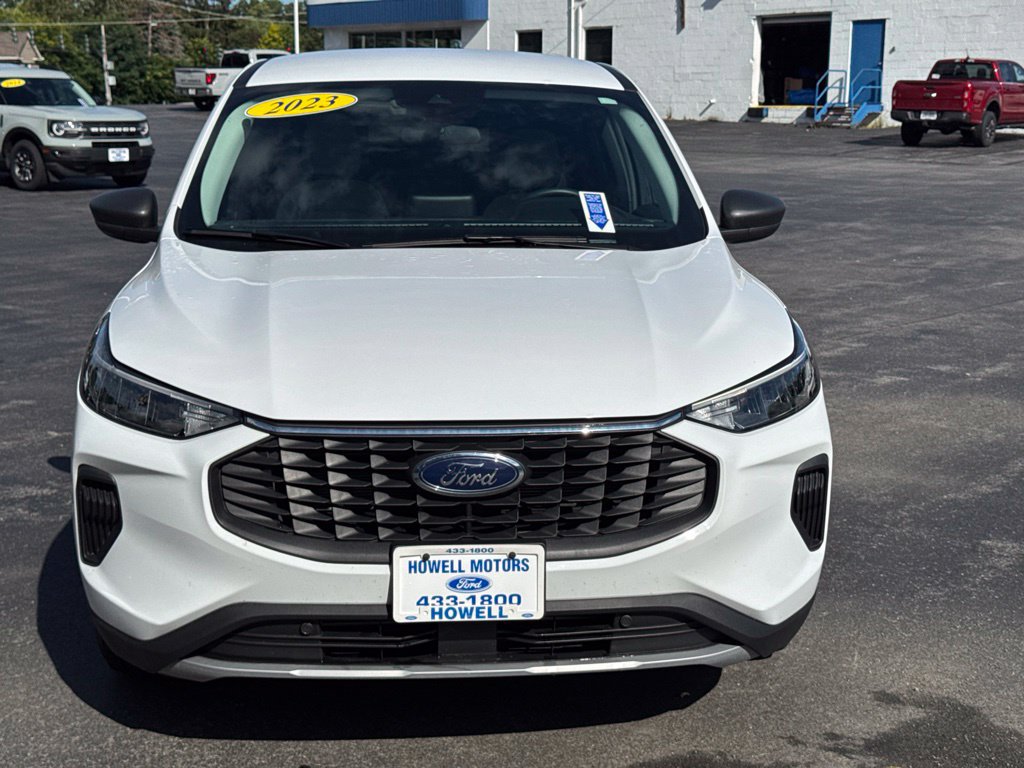 Used 2023 Ford Escape Active AWD/4WD image 2