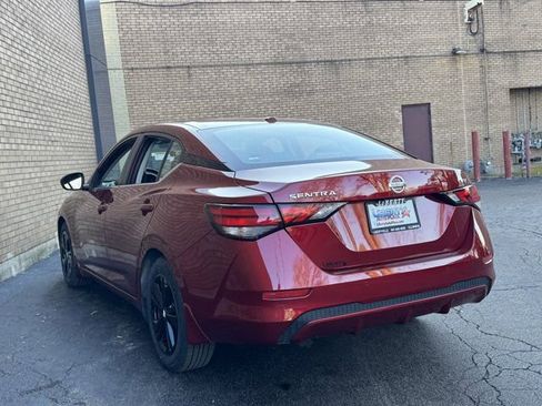 Used 2022 Nissan Sentra SV w/ Trunk Package image 16