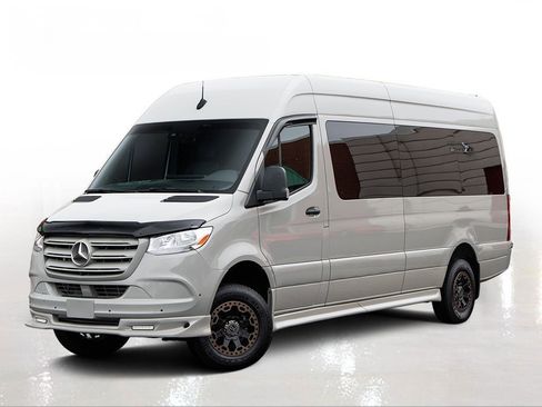 Used 2022 Mercedes-Benz Sprinter 2500 image 1