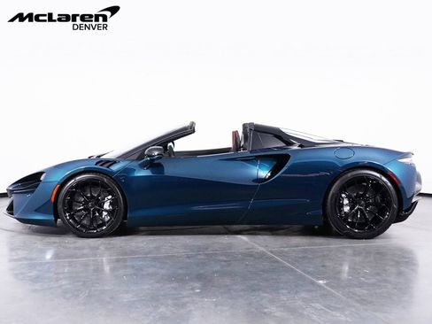 New 2026 McLaren Artura image 2