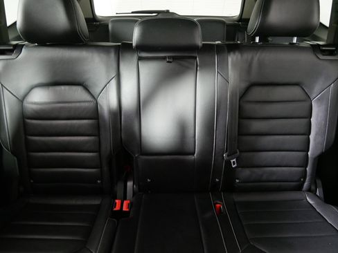 Used 2021 Volkswagen Atlas SEL Premium w/ MDO Package (Bench Seat) AWD/4WD image 13