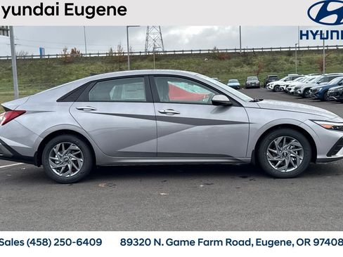 New 2026 Hyundai Elantra Blue image 3