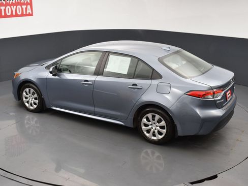 Used 2025 Toyota Corolla LE FWD image 19