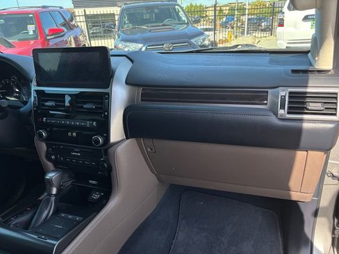 Used 2022 Lexus GX 460 Premium image 27