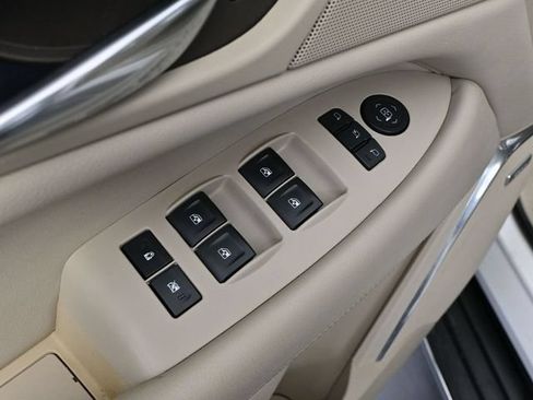 Used 2017 Cadillac Escalade ESV 4WD image 19