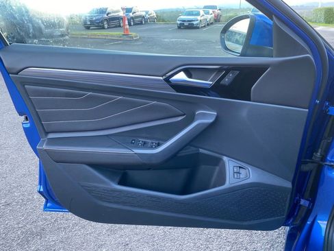 Used 2024 Volkswagen Jetta SEL image 32