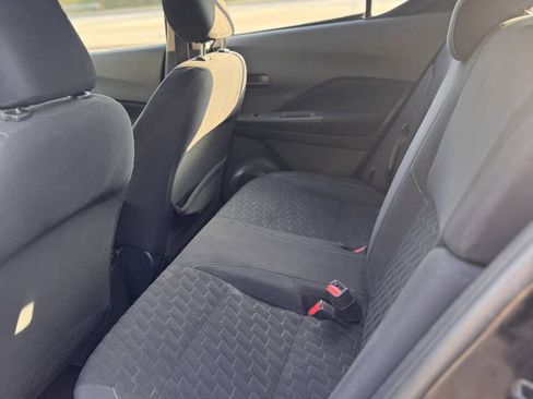 Used 2022 Nissan Kicks S FWD image 10
