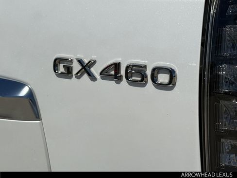 Used 2023 Lexus GX 460 Premium w/ Accessory Package image 34