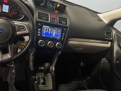 Used 2018 Subaru Forester 2.5i Premium w/ Protection Package #1 AWD/4WD image 17