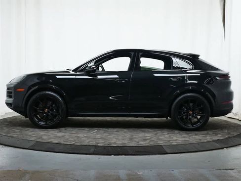 New 2026 Porsche Cayenne Coupe image 2