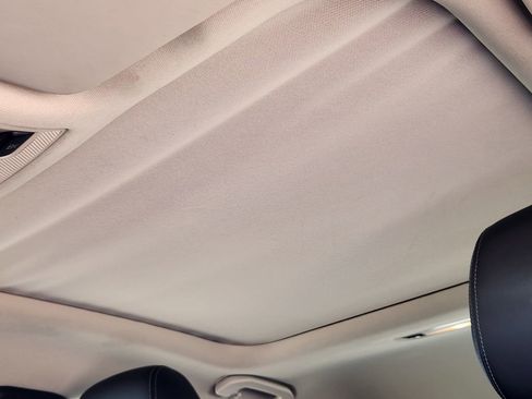 Used 2017 INFINITI QX30 Premium w/ Technology Package image 25