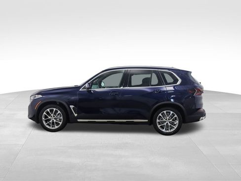 New 2026 BMW X5 xDrive50e w/ Climate Comfort Package image 2