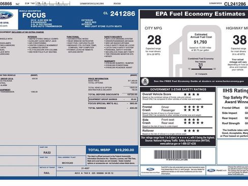 Used 2012 Ford Focus SE FWD image 3