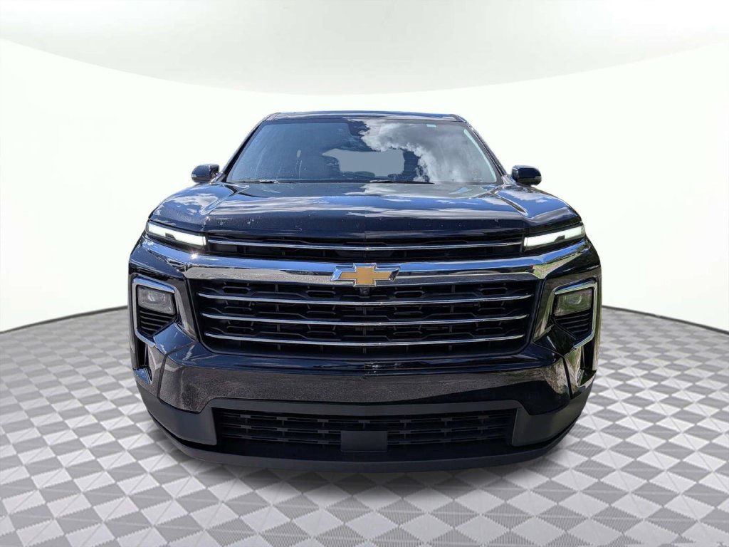 Used 2026 Chevrolet Traverse LT w/ Driver Confidence Package FWD image 8