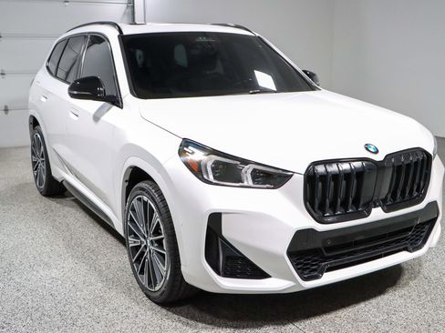Used 2023 BMW X1 xDrive28i w/ Premium Package AWD/4WD image 5