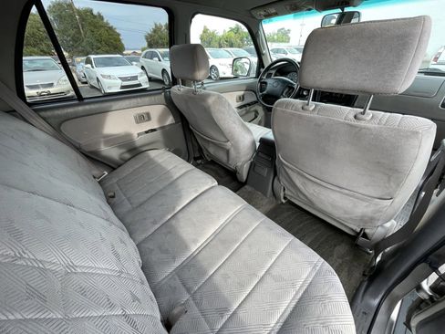 Used 2001 Toyota 4Runner SR5 RWD image 23