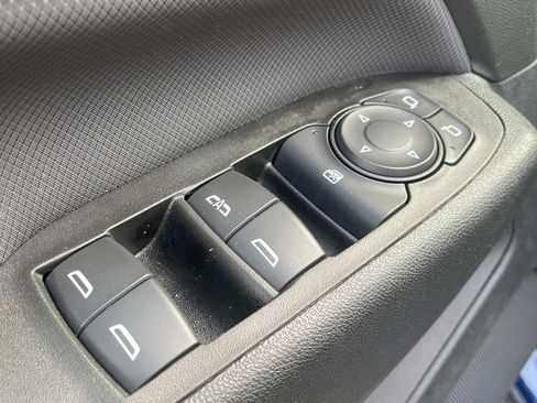 Used 2022 Chevrolet Equinox RS image 16