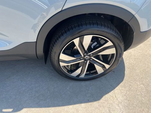 New 2026 Volvo XC40 B5 Ultra w/ Protection Package Premier AWD/4WD image 10