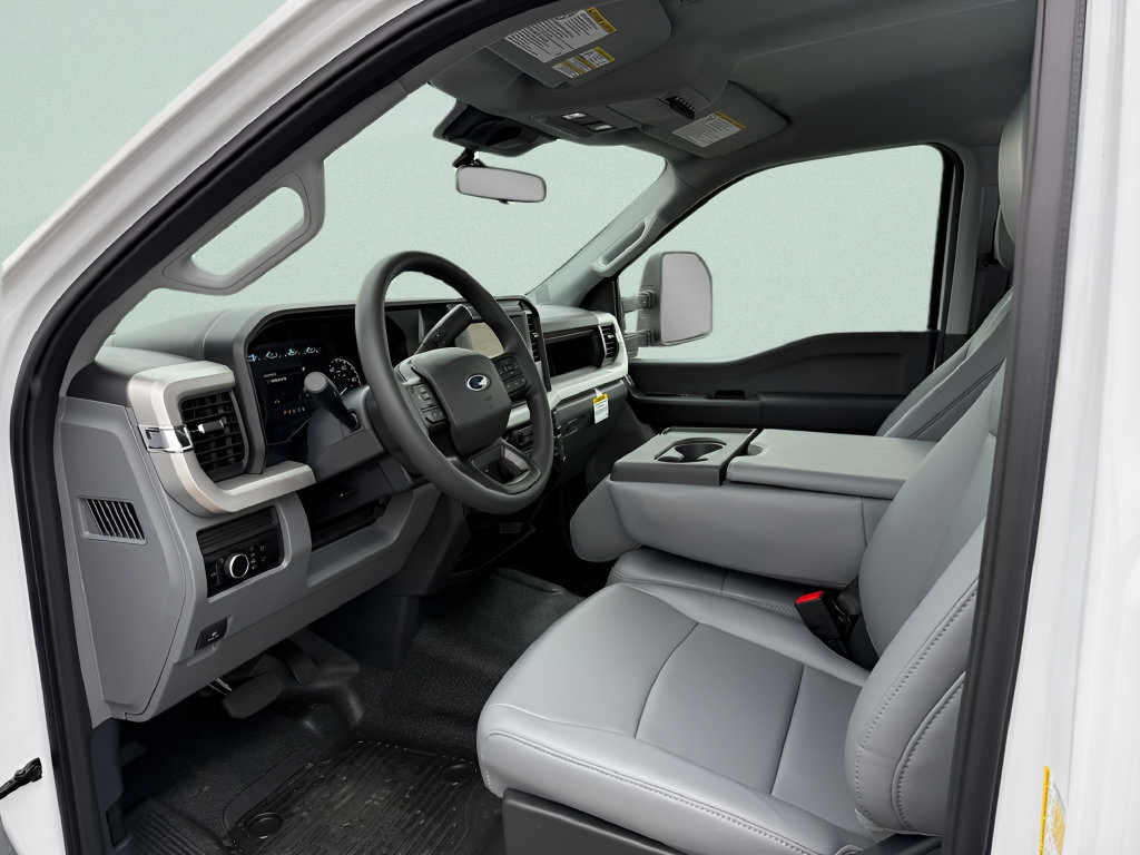 Used 2025 Ford F250 XL w/ FX4 Off-Road Package AWD/4WD image 4