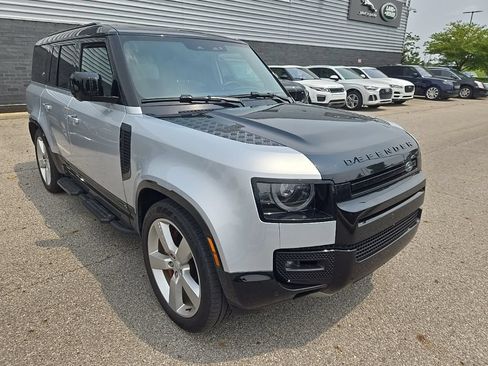 Certified 2024 Land Rover Defender 130 X AWD/4WD image 3