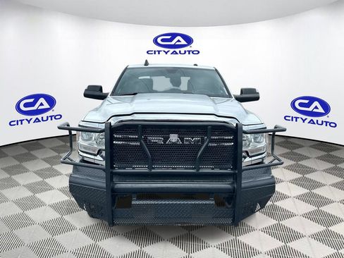 Used 2022 RAM 2500 Tradesman w/ Chrome Appearance Group AWD/4WD image 11