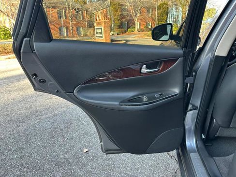 Used 2015 INFINITI QX50 Journey w/ Premium Package image 16