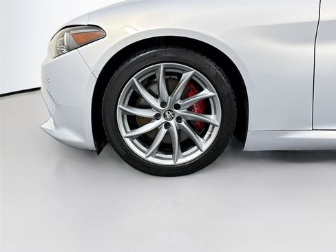 Used 2023 Alfa Romeo Giulia Sprint RWD image 13