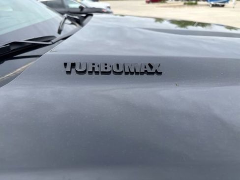 Used 2025 Chevrolet Silverado 1500 Custom w/ Turbomax Blackout Package AWD/4WD image 24