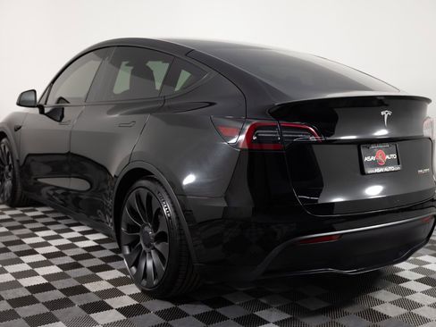 Used 2023 Tesla Model Y Performance AWD/4WD image 4