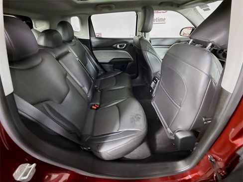 Used 2022 Jeep Compass Latitude w/ Sun and Sound Group image 31