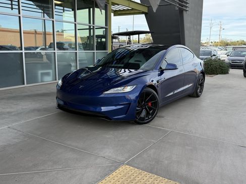 Used 2024 Tesla Model 3 Performance image 2