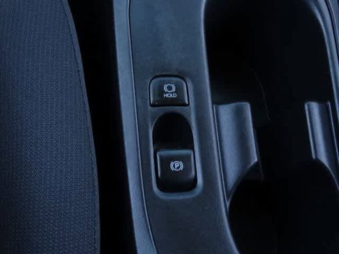 Used 2025 Toyota Corolla LE image 34