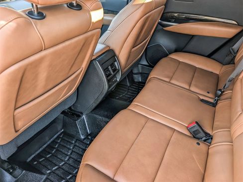 Used 2019 Cadillac XT4 Premium Luxury image 14