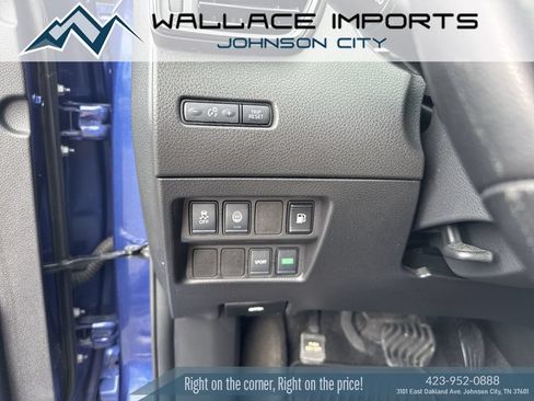Used 2020 Nissan Rogue S w/ Special Edition Package FWD image 29