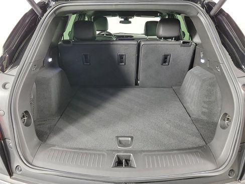 Certified 2023 Cadillac XT5 Luxury image 8