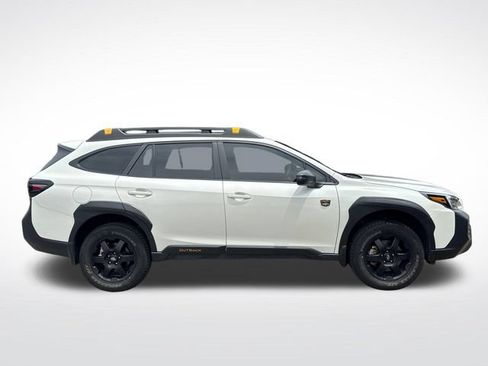 Used 2025 Subaru Outback Wilderness AWD/4WD image 7