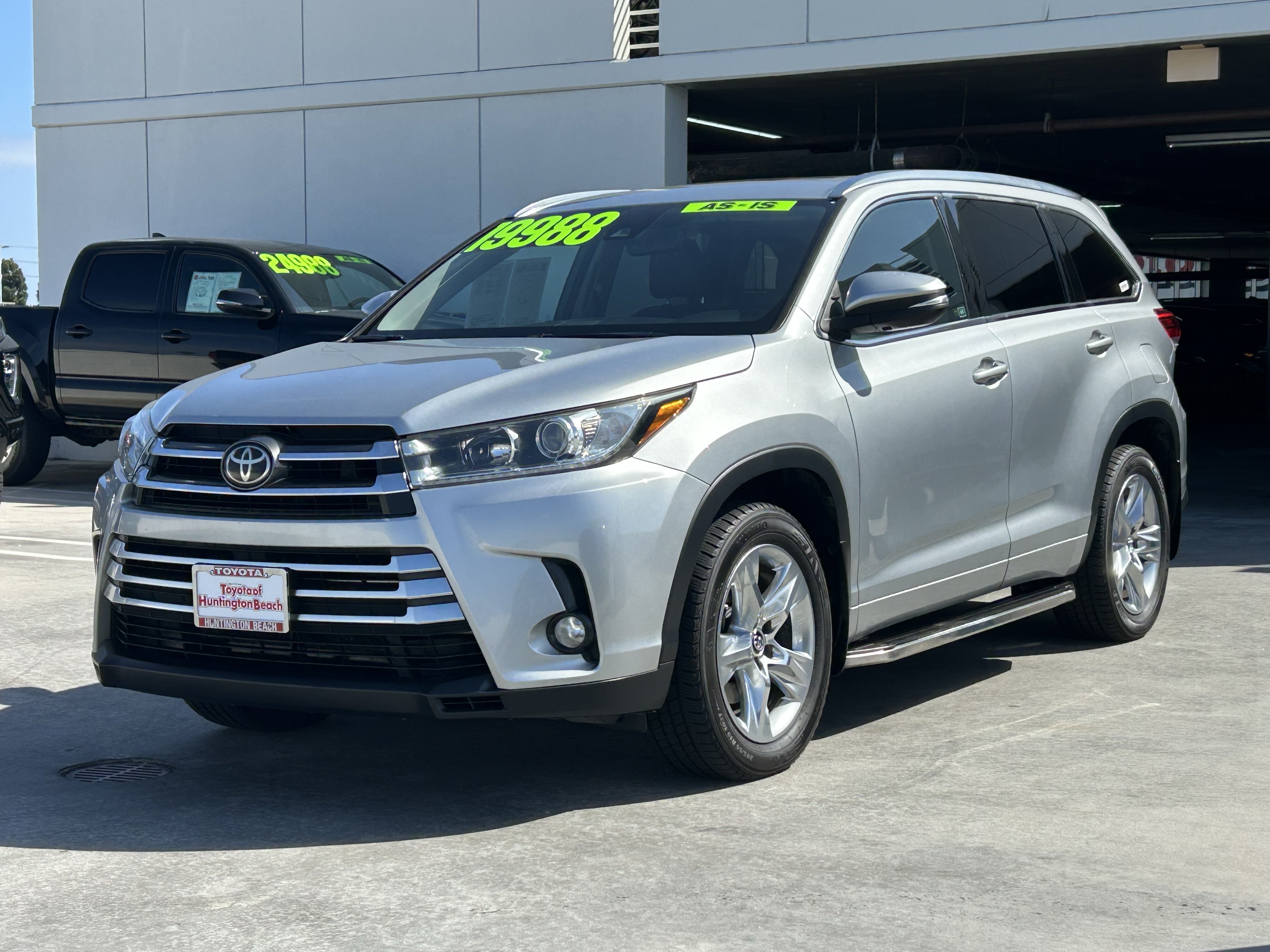 Used 2017 Toyota Highlander Limited w/ Carpet Mat Package AWD/4WD image 6