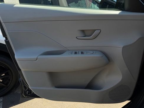 Used 2024 Hyundai Kona SEL FWD image 17
